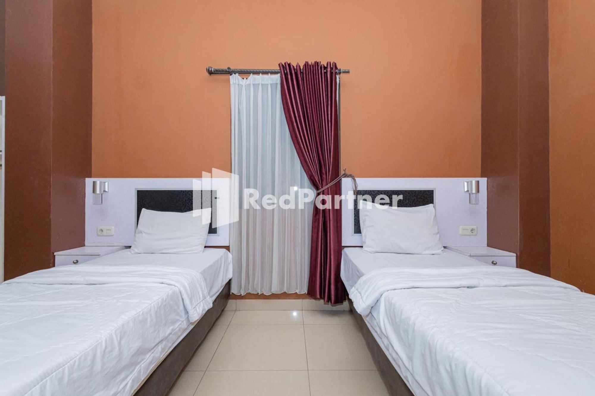 Star Hotel Jaksa Mitra Reddoorz Jakarta Extérieur photo