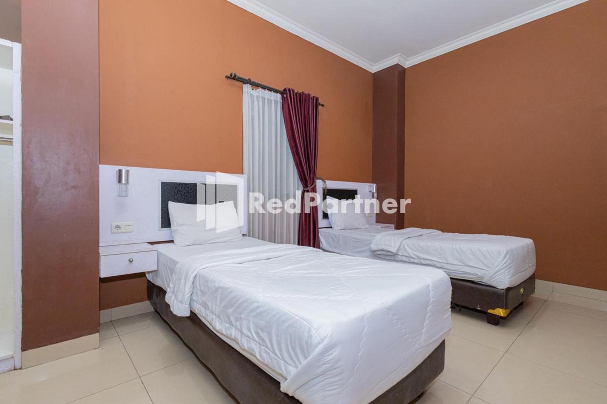 Star Hotel Jaksa Mitra Reddoorz Jakarta Extérieur photo