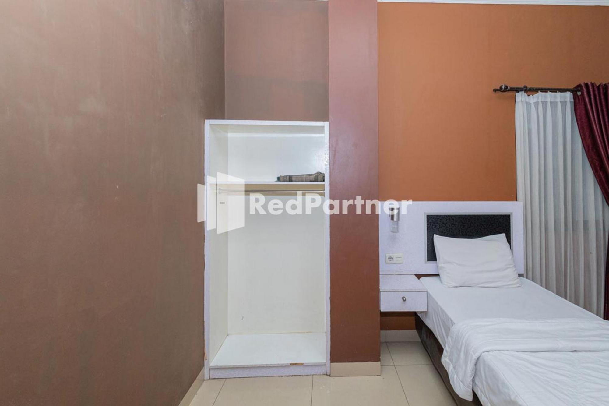 Star Hotel Jaksa Mitra Reddoorz Jakarta Extérieur photo